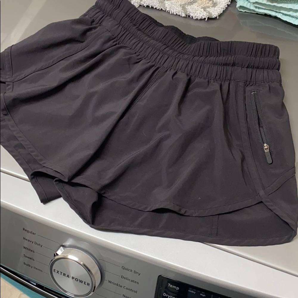 Lululemon Tracker Short V